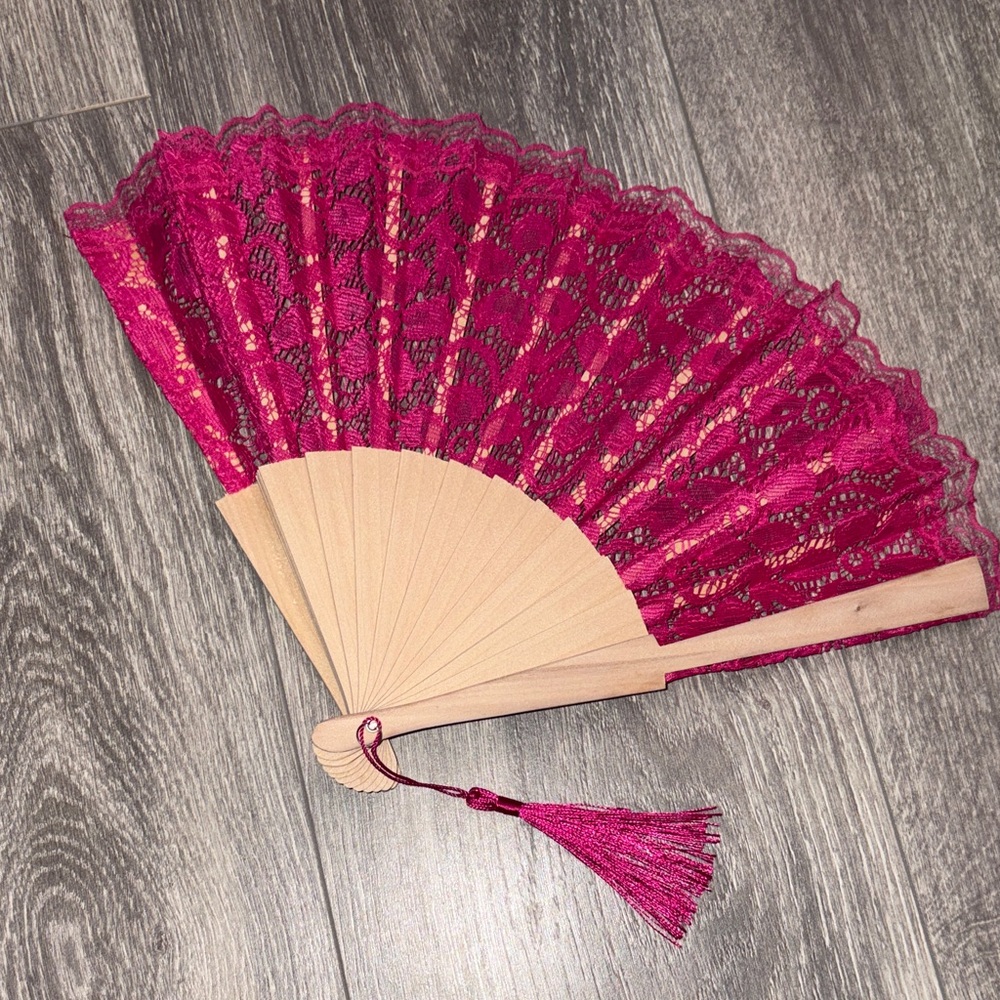 Elegant Lace Hand Fan in Pink